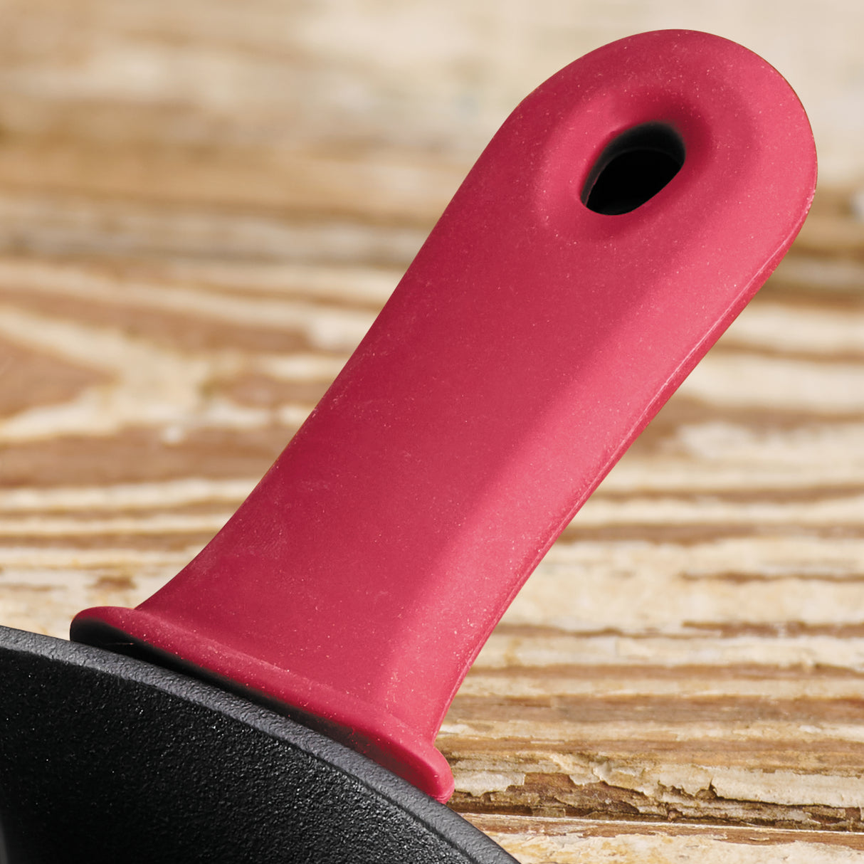 Pre-seasoned Cast Iron 2 Pk Skillets with Silicone Grips