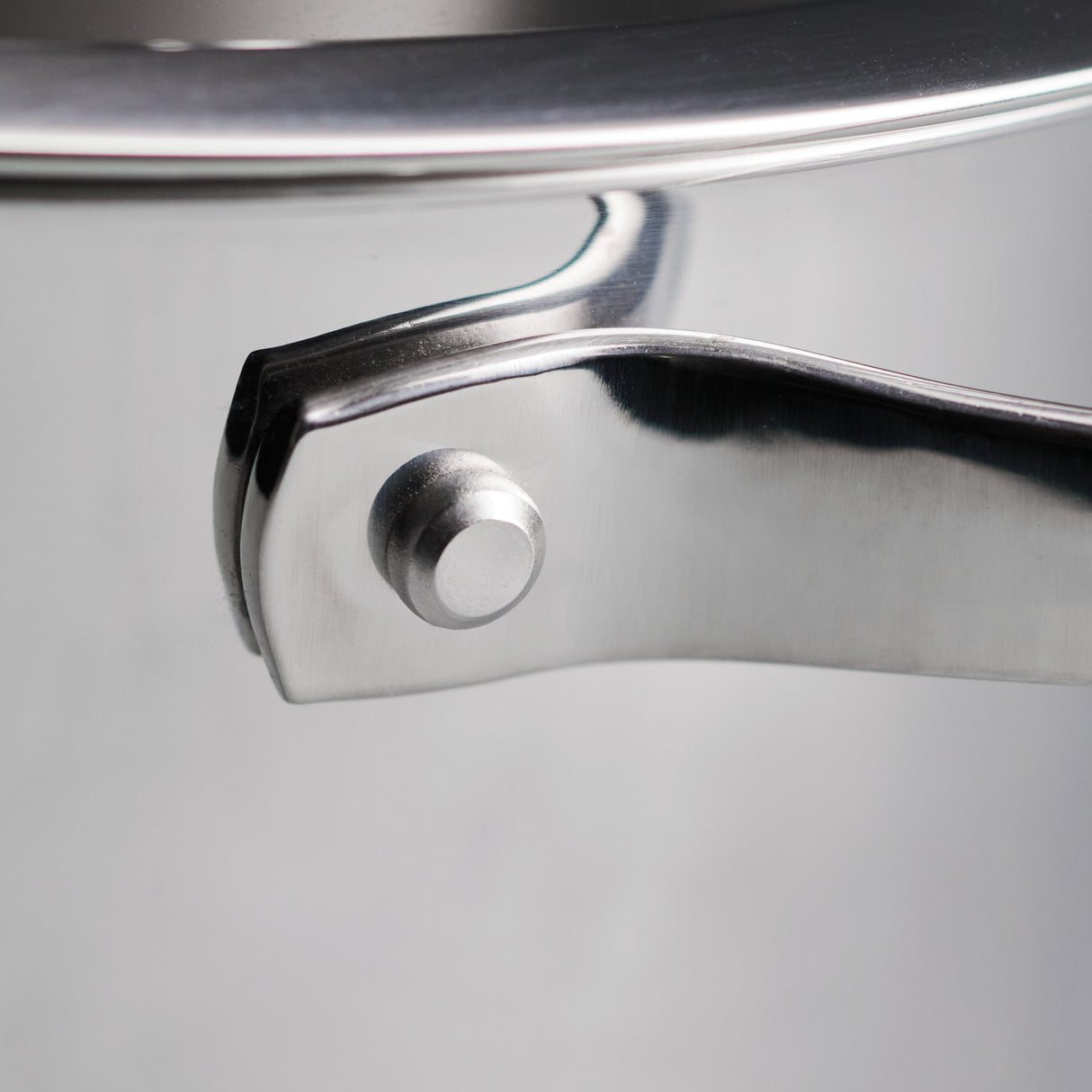 Tempo 8 Quart Tri-Ply Base Stainless Steel Covered Stock Pot