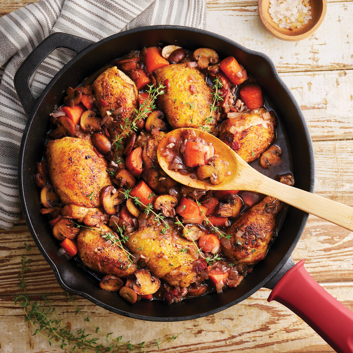 Pre-seasoned Cast Iron 2 Pk Skillets with Silicone Grips