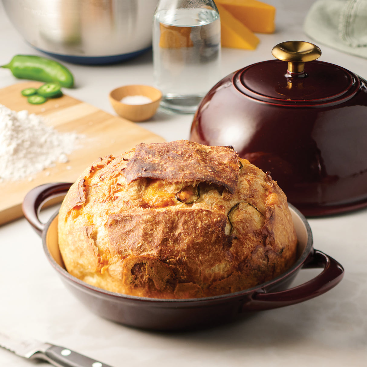 9.5 Inch Cast Iron Bread Oven