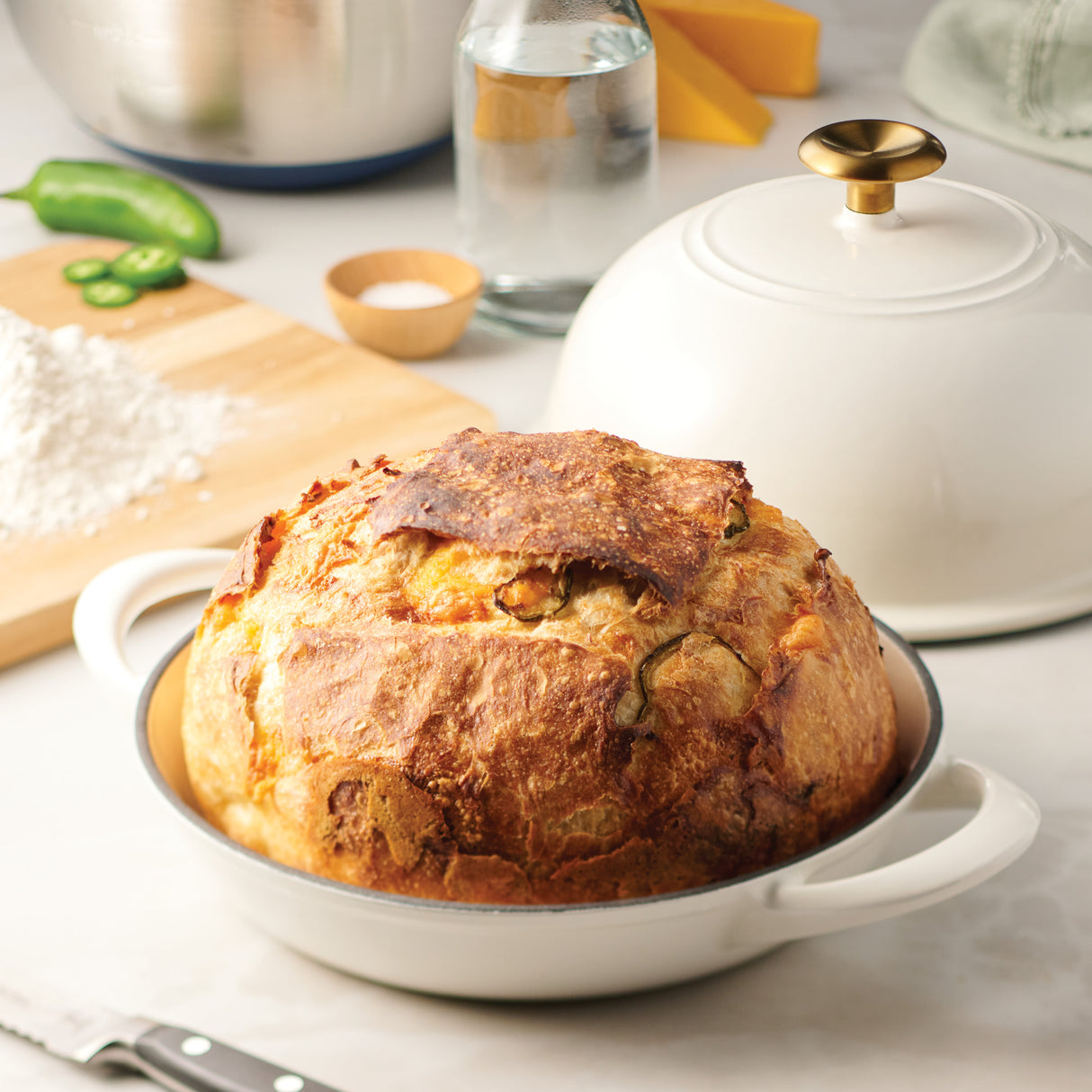 9.5 Inch Cast Iron Bread Oven