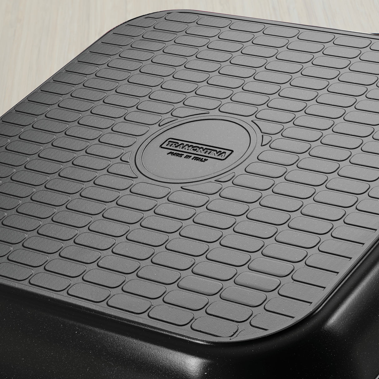 11 in Ceramic Square Grill Pan - Black