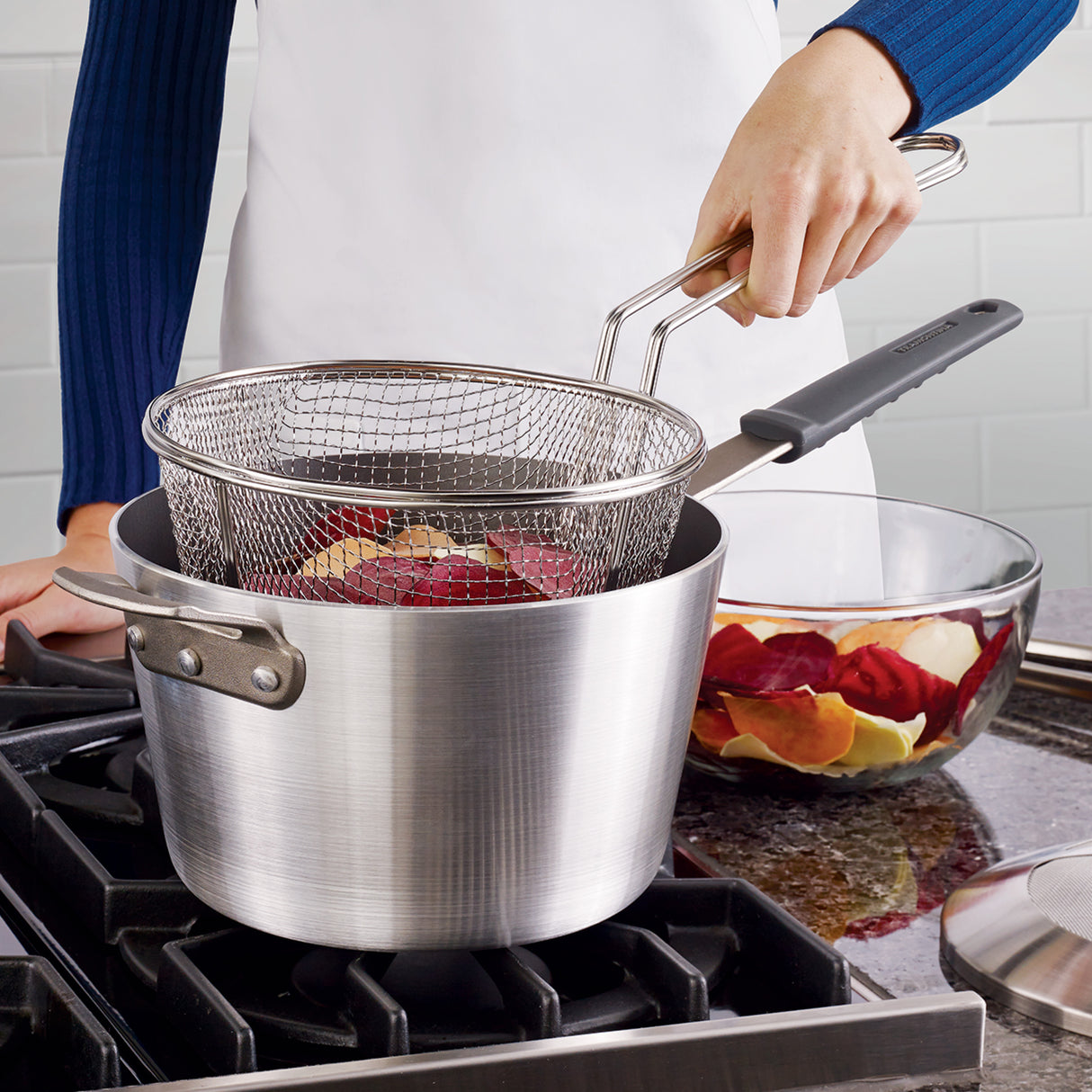 Friteuse professionnelle antiadhésive en aluminium de 5,5 litres avec couvercle Fusion - Satin