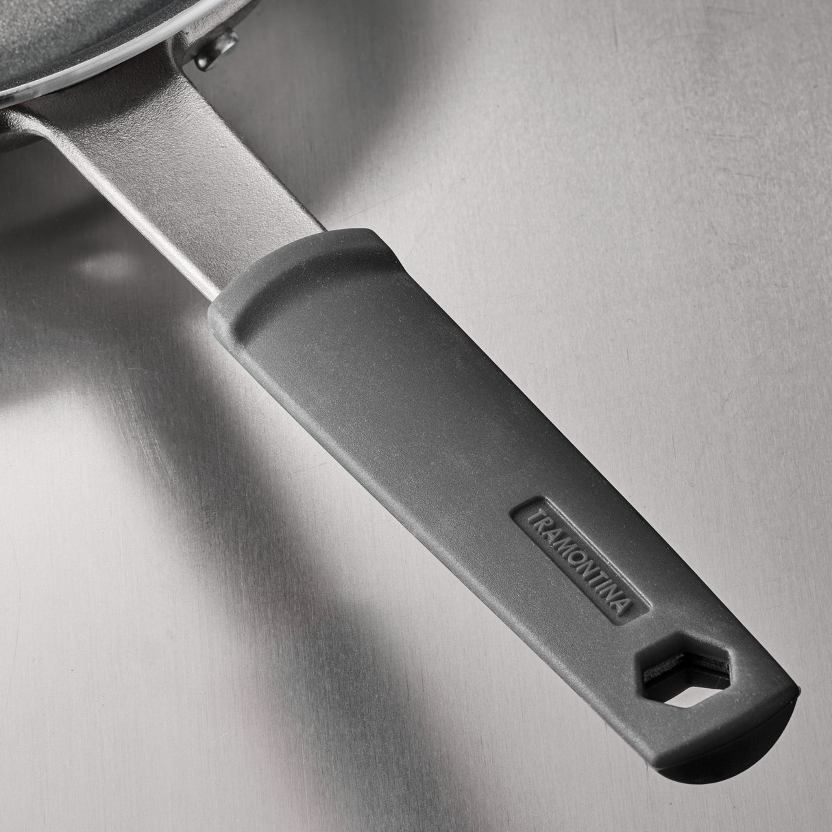 Friteuse professionnelle antiadhésive en aluminium de 5,5 litres avec couvercle Fusion - Satin